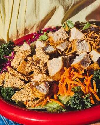 קראנץ' עוף ושומשום, עמוס ב-35 גרם חלבון, מספק טעם תוסס ופריכות משביעה בכל ביס | Business Wire