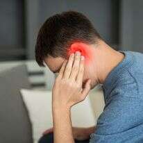 האוזניים תהיינה הראשונות לשלם- שיעור בחפץ חיים | שאטרסטוק