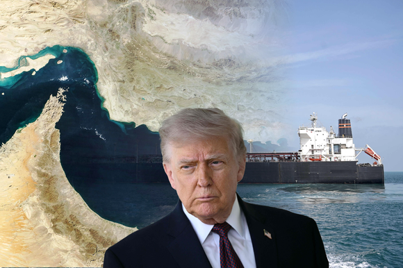 טראמפ וברקע מצר הורמוז | AFP
