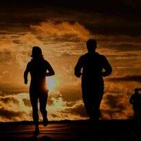 רצים מתאמנים עם הזריחה בבוקר | AP/רוברט פ. בוקאטי