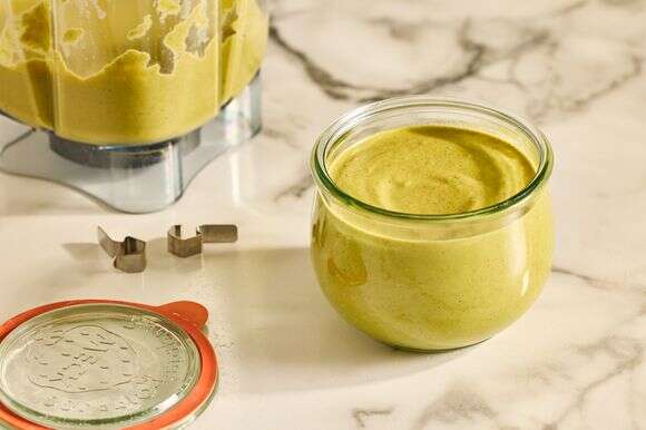 כמות כפולה של רוטב מאפשרת לכם לאכול ארוחה אחת עכשיו ואחת אחר כך | טום מקורקל; עיצוב אוכל מאת ג'ינה ניסטיקו