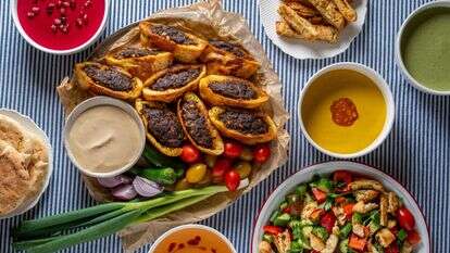 גיא אשכנזי, Agency Karela