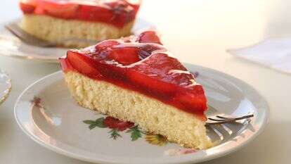 עוגת ג׳לי נוסטלגית כמו פעם – אבל הרבה יותר אוורירית | אפרת ליכטנשטט