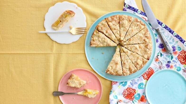 עוגת קראמבל פריכה במילוי אננס | אפרת ליכטנשטט