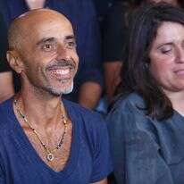 תתחברו לאנשים שרואים טוב. אלי פיניש | משה שי, פלאש 90