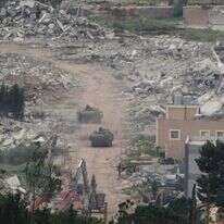 כלי רכב ודחפורים של צה"ל פועלים בדרום לבנון | AP / אריאל שליט