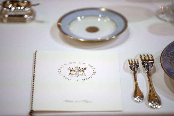 שולחן אוכל בארמון האליזה בפריז | AFP