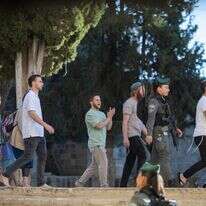 סיור בסוכות בהר הבית, מלווה בשוטרת מג"ב | צילום: חיים גולדברג - פלאש 90