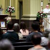 תפילה בכנסייה בארה"ב | AP