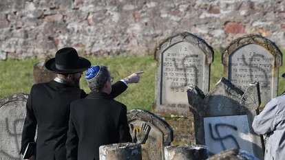 בית העלמין היהודי ליד שטרסבורג, צרפת, שעבר השחתה אנטישמית | AFP