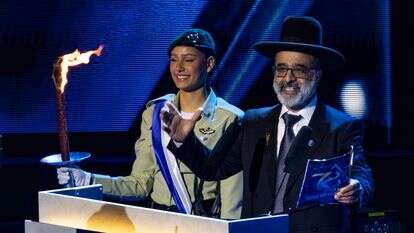 הרב זרביב בהדלקת המשואה בטקס יום העצמאות, השבוע | חיים גולדברג, פלאש 90