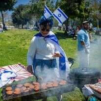 ישראלים חוגגים עצמאות בגן סאקר בירושלים, יום העצמאות תשפ"ו | יונתן זינדל, פלאש 90