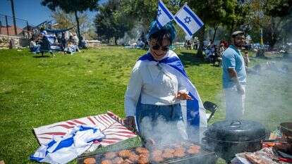 ישראלים חוגגים עצמאות בגן סאקר בירושלים, יום העצמאות תשפ"ו | יונתן זינדל, פלאש 90