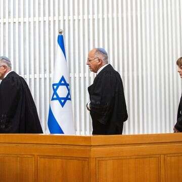 השופטים וילנר, מינץ וסולברג בבית המשפט העליון | אורן בן חקון