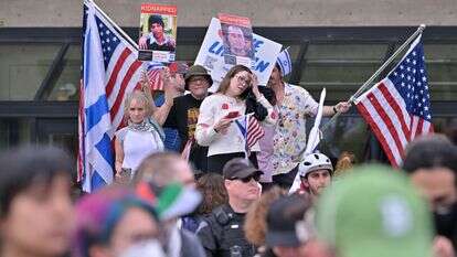 מחאת־נגד מול הפגנות פרו־פלסטיניות באוניברסיטת MIT, לפני כשנתיים | איי.פי