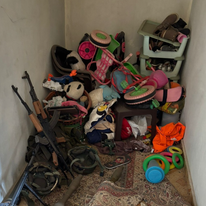 נשקים של חיזבאללה לצד משחקי ילדים | דובר צה"ל