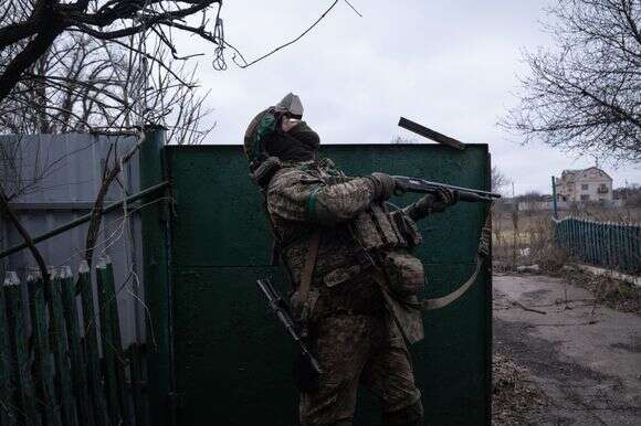 חייל אוקראיני צד רחפנים | Rybakova/Ukraine's 93rd Mechanized Brigade via AP