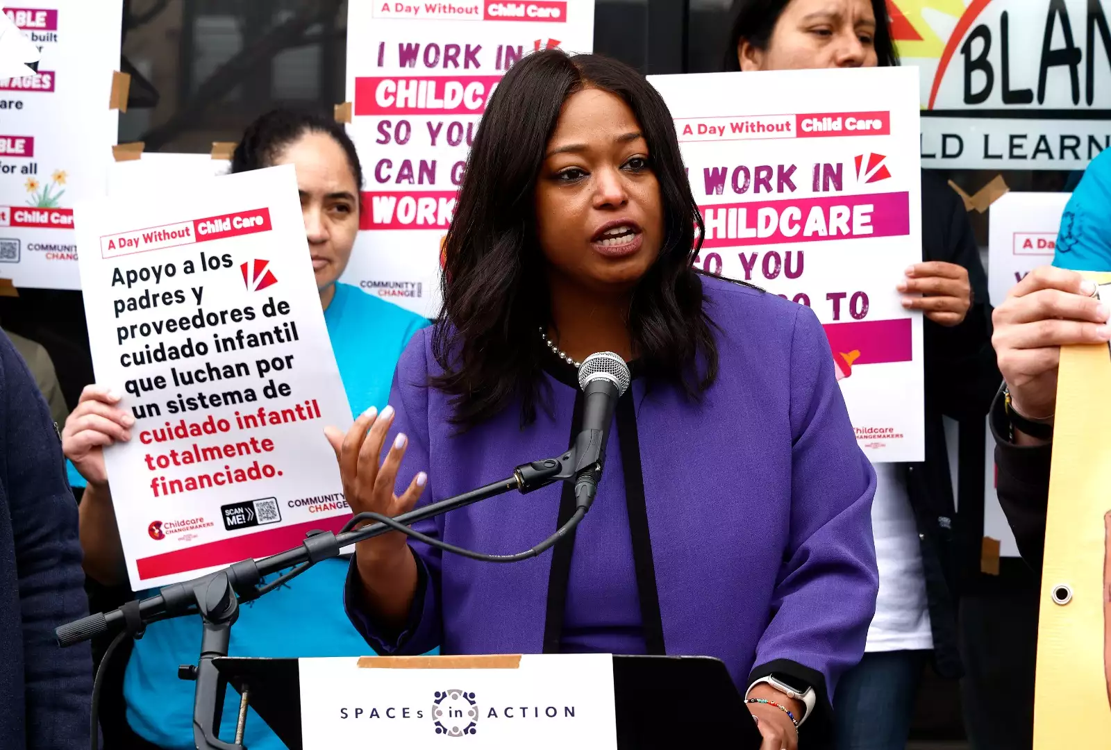 הממדאני של וושינגטון: מועמדת אנטישמית מובילה במרוץ לראשות העיר