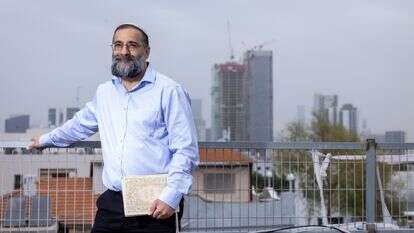 "אני חי בתל־אביב מתוך הבנה שיש לי מה לקבל מהמרחב הזה". אלדר | אריק סולטן