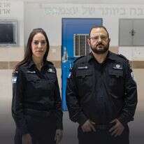חומות של תקווה | לירון מולדובן