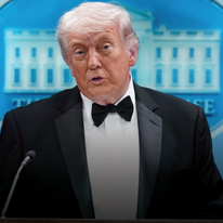 טראמפ במסיבת עיתונאים שעות לאחר ניסיון ההתנקשות בוושינגטון | AP