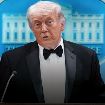 טראמפ במסיבת עיתונאים שעות לאחר ניסיון ההתנקשות בוושינגטון | AP