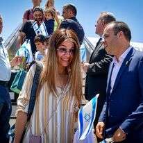 עולים מצרפת נוחתים בנתב"ג. למצולמים אין קשר לכתבה | אבשלום ששוני, פלאש 90