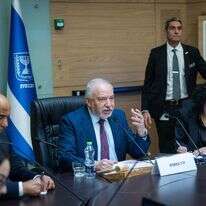 ח"כ אביגדור ליברמן מוביל את הדיון בוועדת הכלכלה של הכנסת, היום | יונתן זינדל, פלאש 90