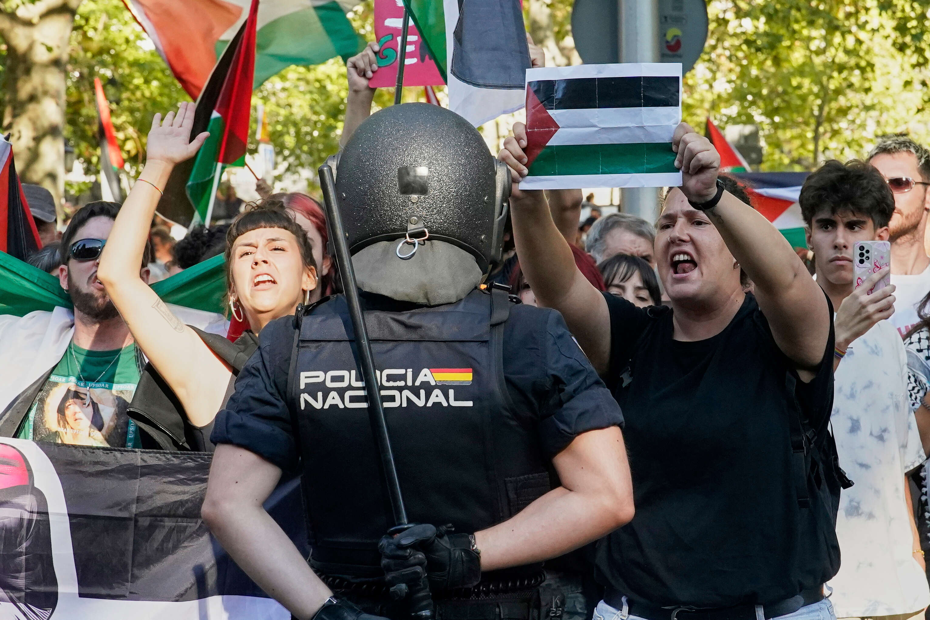 הפרדוקס של ספרד: מחבקת את העולם הערבי, נלחמת בג’יהאד בבית