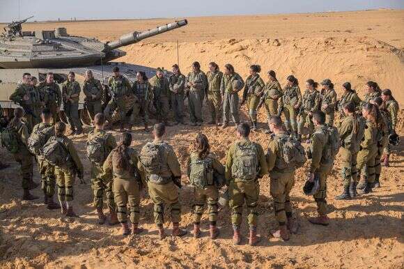 "אנחנו צבא גדול ומשוכלל מספיק לייצר שוויון רב־ממדי, ולא רק שוויון מגדרי". הרמטכ"ל לשעבר הרצי הלוי עם טנקיסטים וטנקיסטיות | דובר צה"ל "אנחנו צבא גדול ומשוכלל מספיק לייצר שוויון רב־ממדי, ולא רק שוויון מגדרי". הרמטכ"ל לשעבר הרצי הלוי עם טנקיסטים וטנקיסטיות | דובר צה"ל
