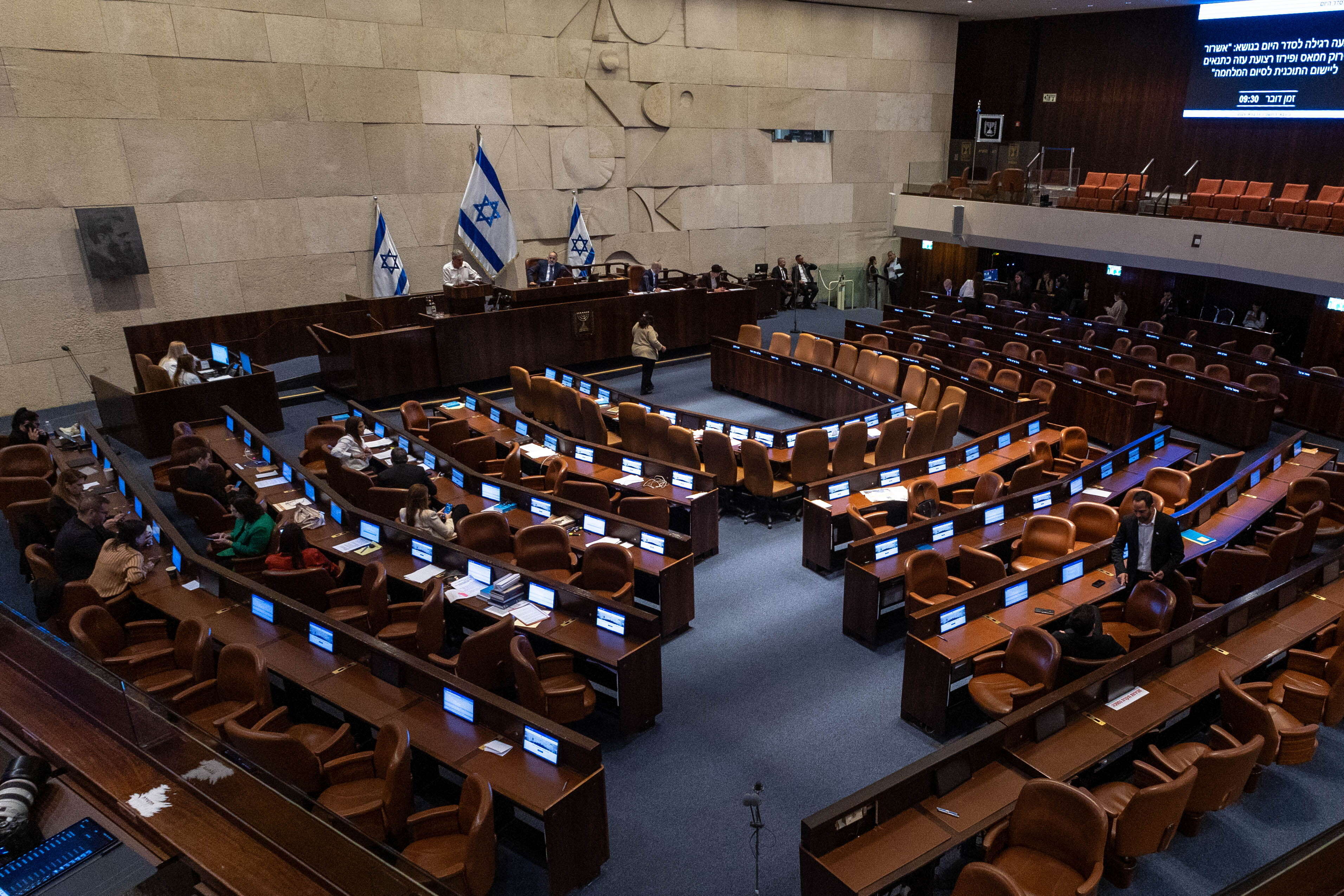 חברי הכנסת החדשים בכנסת ה־26: שמות, מפלגות והרקע של המועמדים