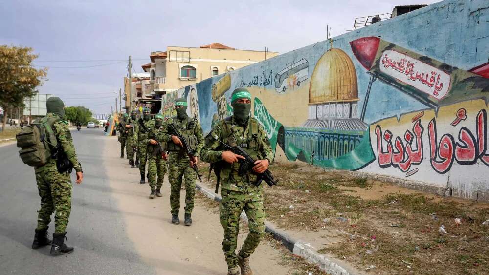 מלדנוב מתוסכל: חמאס מסרב לפירוק חלקי מנשק לפני נסיגה ישראלית מעזה