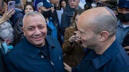 יו"ר "ביחד" בנט ויו"ר "ישר" איזנקוט | יונתן זינדל, פלאש 90 יו"ר "ביחד" בנט ויו"ר "ישר" איזנקוט | יונתן זינדל, פלאש 90