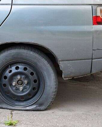 פנצ'ר | שאטרסטוק פנצ'ר | שאטרסטוק