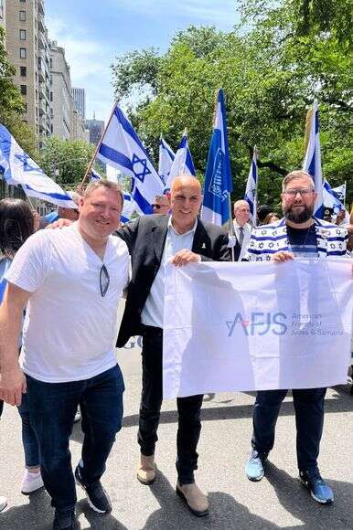 דילמוני במצעד השנתי בניו יורק | יחצ דילמוני במצעד השנתי בניו יורק | יחצ