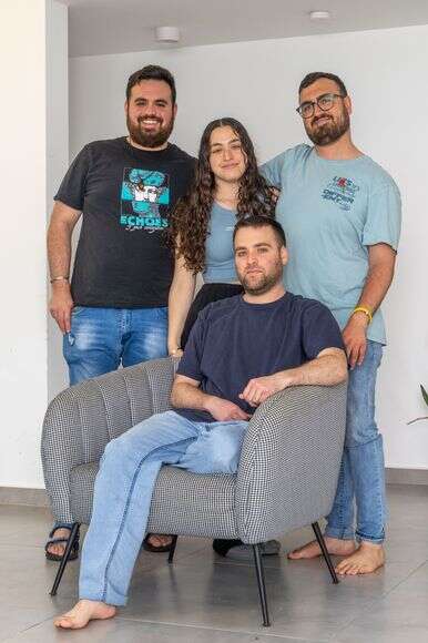 הגורנים. גל, דקל, אסיף ובר | יוסי אלוני הגורנים. גל, דקל, אסיף ובר | יוסי אלוני