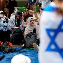 מפגינה נגד אנטישמיות | AP מפגינה נגד אנטישמיות | AP