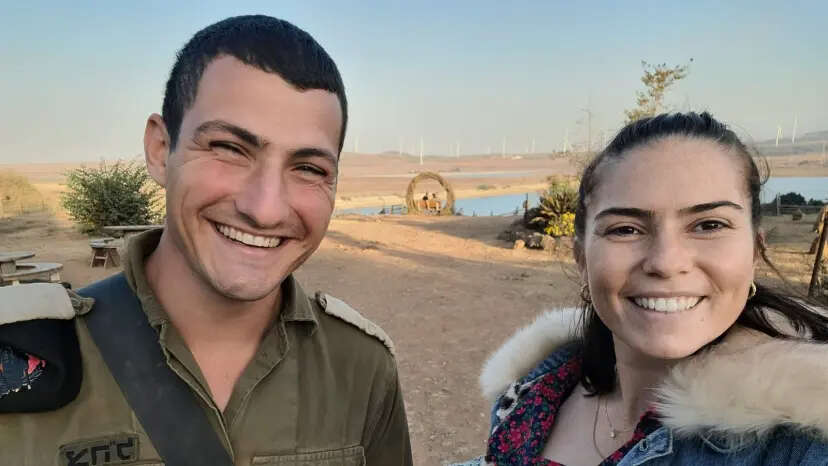 רס"ן דור בן שמחון ז"ל עם אשתו אריאל רס"ן דור בן שמחון ז"ל עם אשתו אריאל