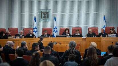 שופטי העליון בהרכב מלא בדיון, השבוע בבית המשפט העליון | יונתן זינדל, פלאש 90