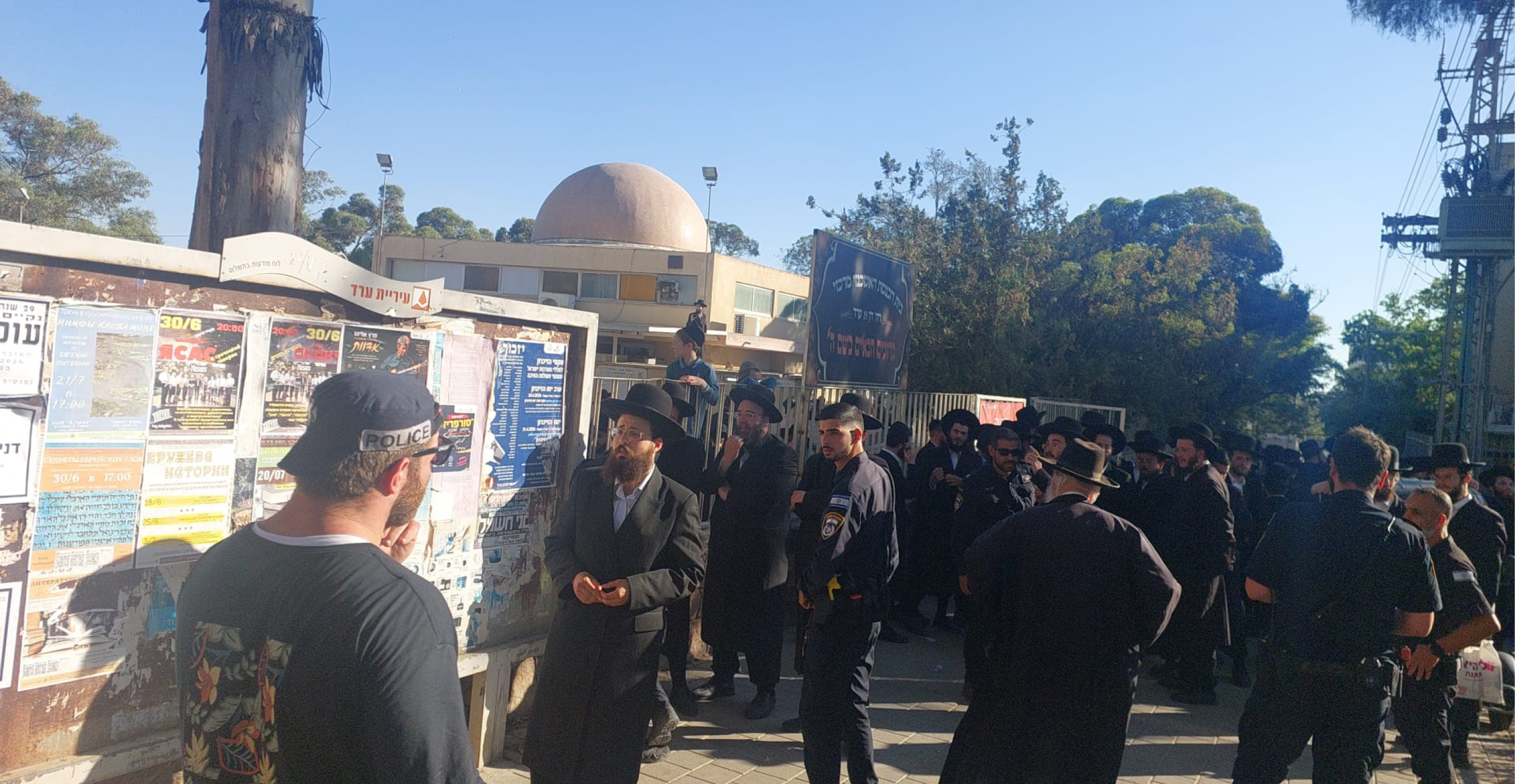 שוטרים וחסידי גור בערד לאחר קטטה בעקבות מעצר עריקים | דוברות המשטרה