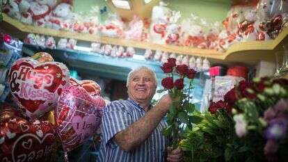 חנות בירושלים שמוכרת מתנות לט"ו באב | הדס פרוש // פלאש 90