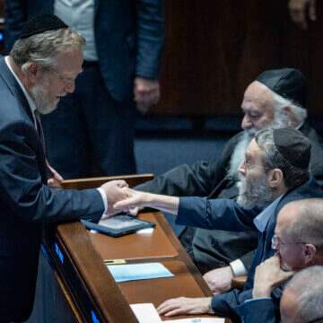 ח"כים חרדים במהלך ההצבעה על חוק יסוד לימוד תורה, אמש | Chaim Goldberg/Flash90 ח"כים חרדים במהלך ההצבעה על חוק יסוד לימוד תורה, אמש | Chaim Goldberg/Flash90