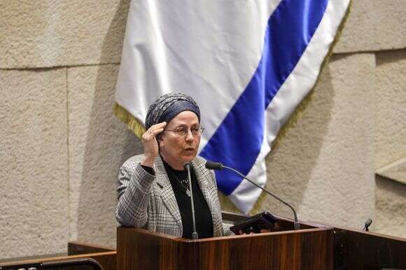 סטרוק | נועם מושקוביץ סטרוק | נועם מושקוביץ