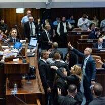 ההצבעה במליאת הכנסת על מעצרי העריקים | חיים גולדברג, פלאש 90 ההצבעה במליאת הכנסת על מעצרי העריקים | חיים גולדברג, פלאש 90