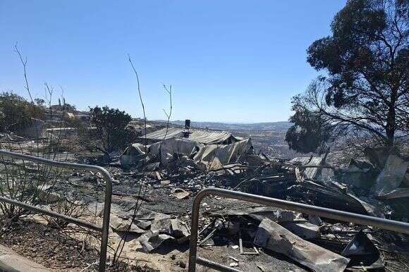 בתים שרופים בחוות גלעד | הודיה כריש חזוני בתים שרופים בחוות גלעד | הודיה כריש חזוני