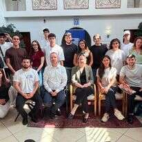 בני 17 יצאו לבודפשט עם קומיקס על שורד השבי גיא גלבוע דלאל | מטה ההסברה האזרחי בני 17 יצאו לבודפשט עם קומיקס על שורד השבי גיא גלבוע דלאל | מטה ההסברה האזרחי