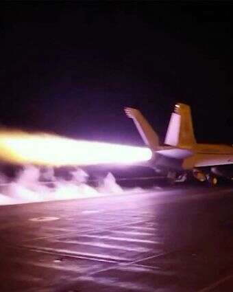 מטוס אמריקני ממריא להפצה באיראן, יולי 26' | US Central Command (CENTCOM) / AFP מטוס אמריקני ממריא להפצה באיראן, יולי 26' | US Central Command (CENTCOM) / AFP