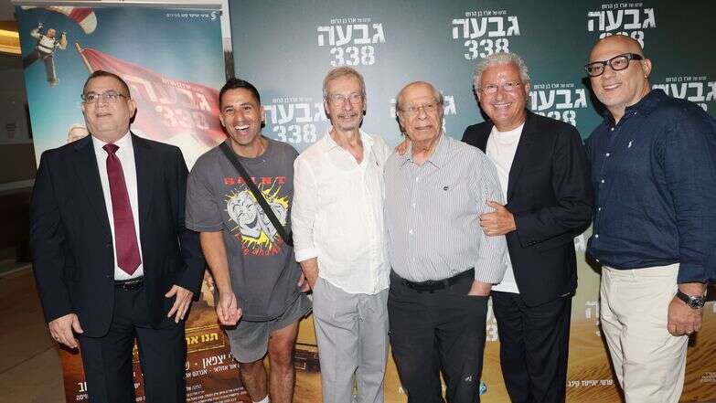 הבמאי והיוצר ארז בן הרוש, משה אדרי, שייקה לוי, שמואל וילוזני, שחר חסון ואלי יצפאן | רפי דלויה