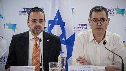 שר הבריאות אוריאל בוסו (שמאל) ומנכ"ל משרד הבריאות משה בר סימן טוב | אבשלום ששוני, פלאש 90