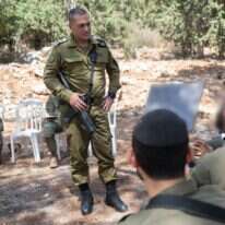 הרמטכ"ל עם מפקדי חטיבת החשמונאים בגבול הצפון | דובר צה"ל הרמטכ"ל עם מפקדי חטיבת החשמונאים בגבול הצפון | דובר צה"ל